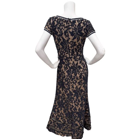 Tadashi Shoji Dress Navy Floral Embroidered Cap Sleeve Formal Gown Size 4 - Picture 4 of 6